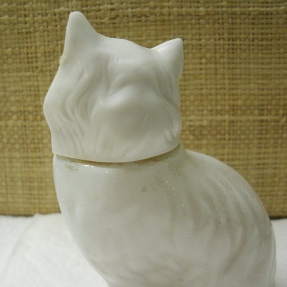 Vintage Avon White Cat Glass Cologne Bottle - Picture 11 of 16
